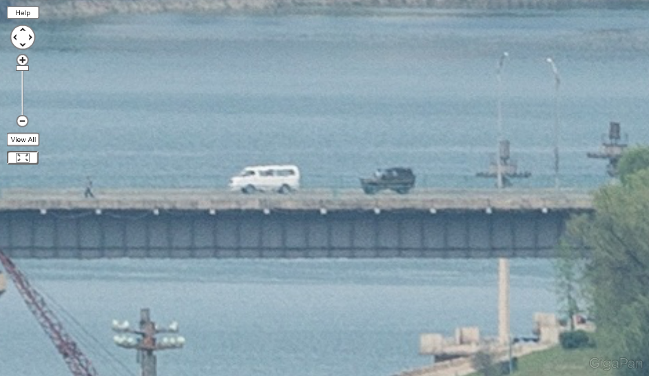 Immerse yourself in Pyongyang in these two pictures