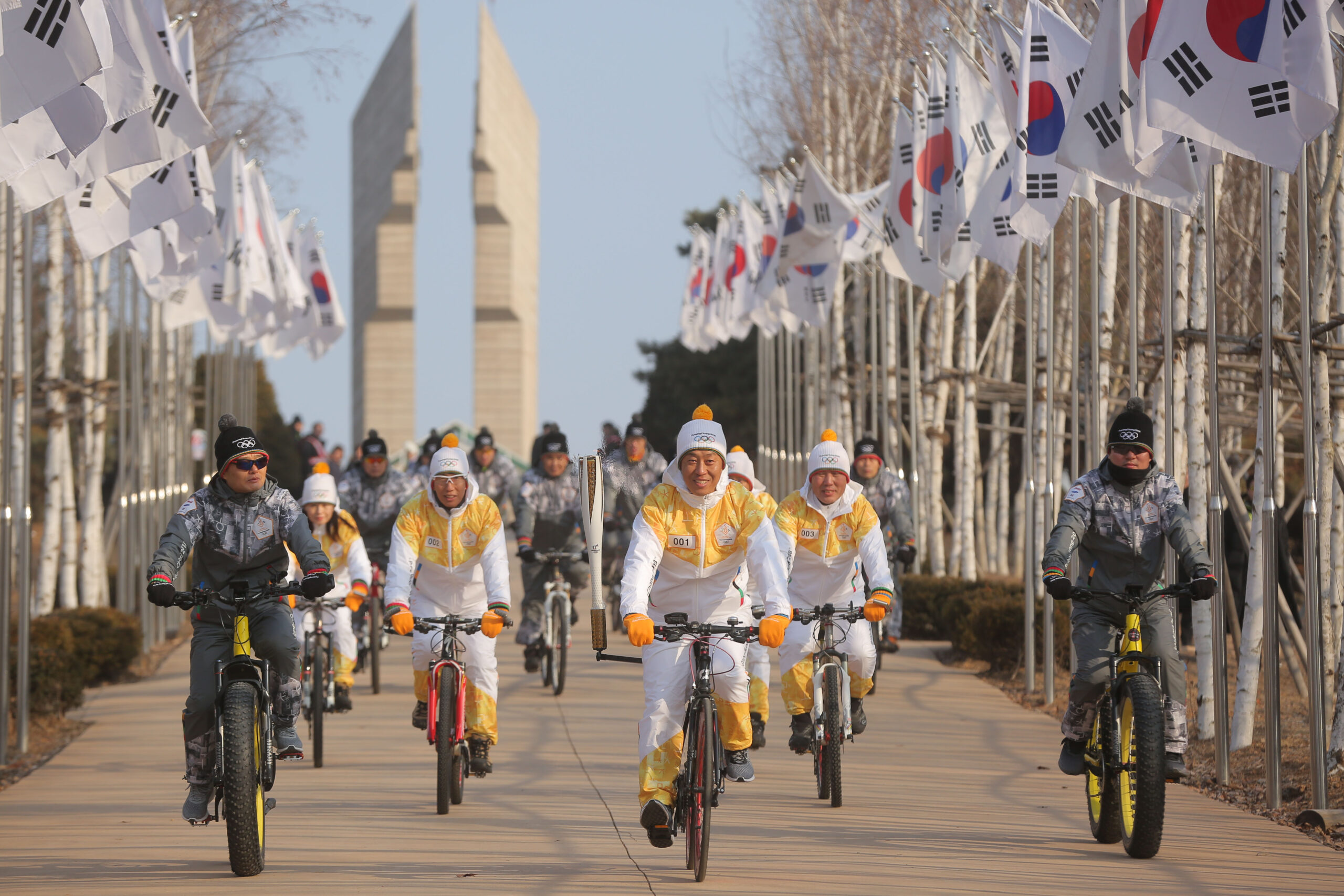 Olympics notes: Will North Korean athletes get Samsung phones?