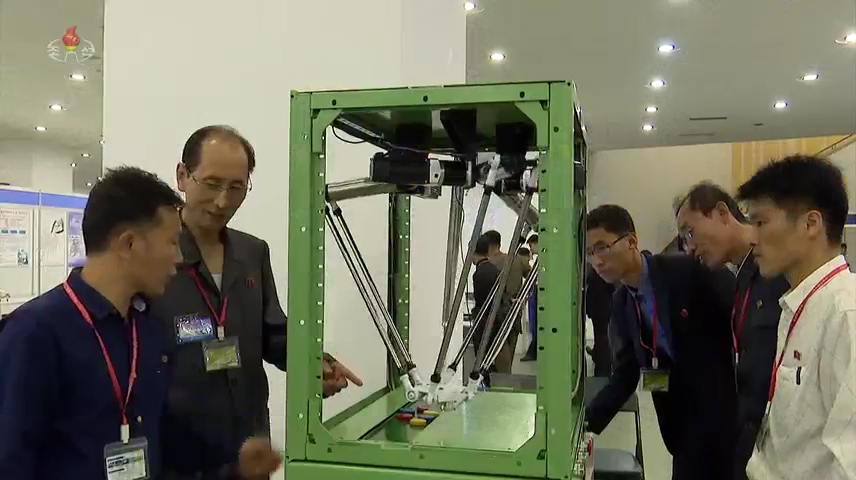 Robot expo opens in Pyongyang