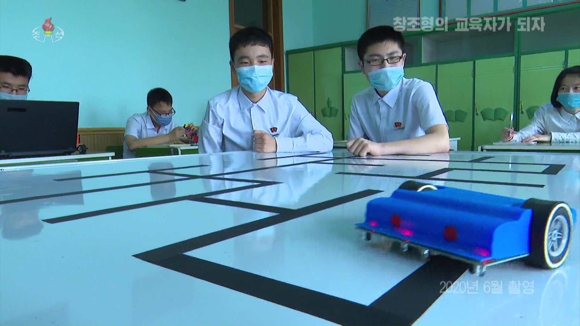 Kim Il Sung University researchers invent a robot vacuum cleaner